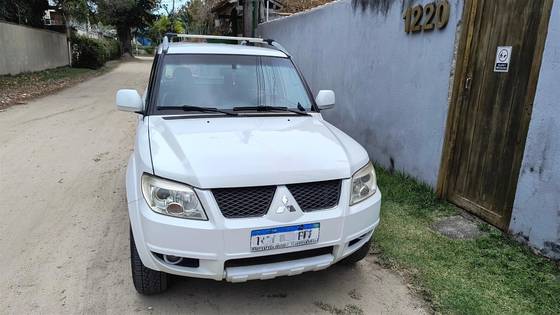 MITSUBISHI PAJERO TR4 2.0 4X4 16V 140CV FLEX 4P AUTOMÁTICO